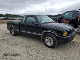✅ 1996 Chevrolet S-10 LS • VIN: 1GCCS19X0TK105806 • Лот: 73741084. Опубликован ранее на Copart с пробегом 166 489 миль. Бесплатный доступ к архиву аукционных продаж из США и подробный отчёт об истории автомобиля на DreamBid. Изображение 4.