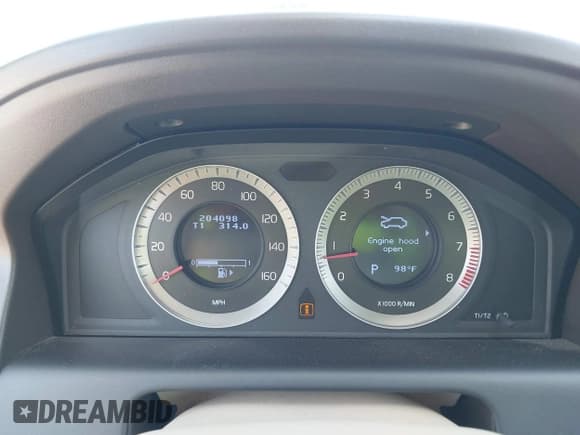 ✅ 2010 Volvo XC60 3.0T • VIN: YV4992DZ0A2070652 • Lot: 43064131. Listed on IAAI with 204,098 mi. Free auction sales archive from the USA and detailed vehicle history report at DreamBid. Image 7.