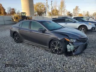 ✅ 2018 Toyota Camry Hybrid SE • VIN: 4T1B21HK3JU500609 • Lot: 90029625. Wystawiony na Copart z przebiegiem 243 156 mil. Bezpłatny archiwum sprzedaży aukcyjnych z USA i szczegółowy raport historii pojazdu na DreamBid. Zdjęcie 4.