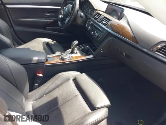 ✅ 2015 BMW 3 Series 328i Gran Turismo xDrive • VIN: WBA3X5C55FD561077 • Lot: 42233280. Listed on IAAI with 110,565 mi. Free auction sales archive from the USA and detailed vehicle history report at DreamBid. Image 5.