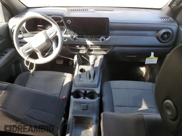 ✅ 2024 Chevrolet Colorado 2WD Work Truck • VIN: 1GCGSBEC7R1145793 • Лот: 75997324. Опубликован ранее на Copart с пробегом Не указан. Бесплатный доступ к архиву аукционных продаж из США и подробный отчёт об истории автомобиля на DreamBid. Изображение 8.