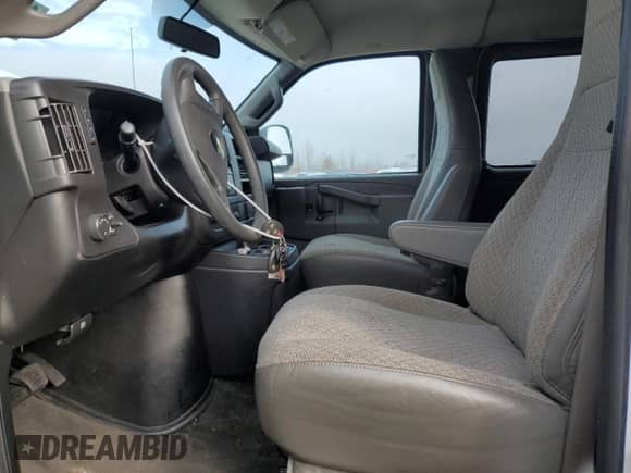 2018 Chevrolet Express Passenger LT с VIN 1GAZGPFG3J1245055, выставлен на аукционе Copart как лот 87807965 с пробегом 106 634 миль миль и Списание • Salvage title. История ставок и продаж доступна на DreamBid. Изображение 7.