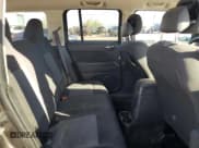 ✅ 2016 Jeep Patriot Sport • VIN: 1C4NJPBAXGD569393 • Лот: 86871415. Опубликован ранее на Copart с пробегом 86 814 миль. Бесплатный доступ к архиву аукционных продаж из США и подробный отчёт об истории автомобиля на DreamBid. Изображение 11.