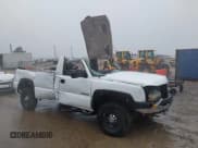 ✅ 2006 Chevrolet Silverado 2500HD LS • VIN: 1GCHC24U26E172545 • Lot: 42527542. Wystawiony na IAAI z przebiegiem 223 671 mil. Bezpłatny archiwum sprzedaży aukcyjnych z USA i szczegółowy raport historii pojazdu na DreamBid. Zdjęcie 6.