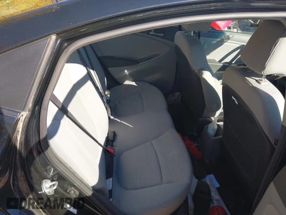 ✅ 2017 Hyundai Accent SE • VIN: KMHCT4AE5HU278981 • Lot: 43430286. Wystawiony na IAAI z przebiegiem 68 382 mil. Bezpłatny archiwum sprzedaży aukcyjnych z USA i szczegółowy raport historii pojazdu na DreamBid. Zdjęcie 8.