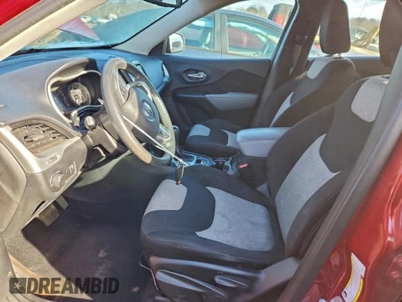 ✅ 2014 Jeep Cherokee Sport • VIN: 1C4PJLAB1EW154203 • Lot: 95491335. Wystawiony na Copart z przebiegiem 134 246 mil. Bezpłatny archiwum sprzedaży aukcyjnych z USA i szczegółowy raport historii pojazdu na DreamBid. Zdjęcie 7.