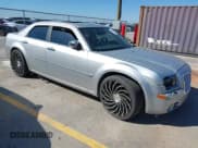 ✅ 2006 Chrysler 300 C • VIN: 2C3KA63HX6H396635 • Лот: 43472271. Опубликован ранее на IAAI с пробегом 169 581 миль. Бесплатный доступ к архиву аукционных продаж из США и подробный отчёт об истории автомобиля на DreamBid. Изображение 1.