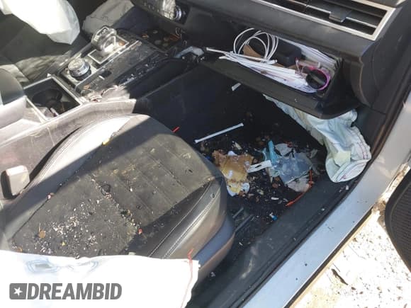 ✅ 2023 Mitsubishi Outlander SE • VIN: JA4J4UA81PZ060874 • Lot: 41646025. Listed on IAAI with 58,927 mi. Free auction sales archive from the USA and detailed vehicle history report at DreamBid. Image 5.