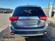 ✅ 2018 Mitsubishi Outlander ES • VIN: JA4AZ3A35JZ058374 • Lot: 90589135. Wystawiony na Copart z przebiegiem 99 424 mil. Bezpłatny archiwum sprzedaży aukcyjnych z USA i szczegółowy raport historii pojazdu na DreamBid. Zdjęcie 6.