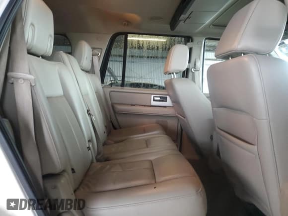 ✅ 2008 Ford Expedition Limited • VIN: 1FMFU20568LA51482 • Lot: 86657215. Wystawiony na Copart z przebiegiem 168 035 mil. Bezpłatny archiwum sprzedaży aukcyjnych z USA i szczegółowy raport historii pojazdu na DreamBid. Zdjęcie 11.