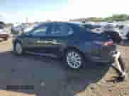 2023 Toyota Camry LE z VIN 4T1C11AK0PU725483, wystawiony jako Copart lot #71720255 z przebiegiem 76 231 mil mil oraz Szkoda całkowita • Salvage title. Historia ofert i sprzedaży dostępna na DreamBid. Obrazek 2.