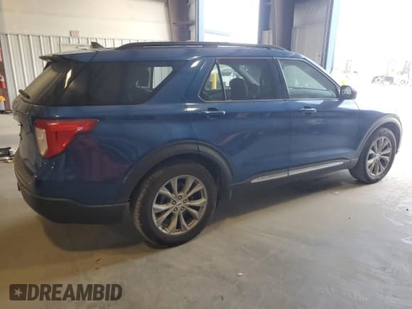 ✅ 2022 Ford Explorer XLT • VIN: 1FMSK7DHXNGC09512 • Lot: 53540175. Wystawiony na Copart z przebiegiem 32 614 mil. Bezpłatny archiwum sprzedaży aukcyjnych z USA i szczegółowy raport historii pojazdu na DreamBid. Zdjęcie 3.