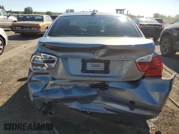 ✅ 2007 BMW 3 Series 328i • VIN: WBAVA33517KX73857 • Лот: 64515125. Опубликован ранее на Copart с пробегом 261 068 миль. Бесплатный доступ к архиву аукционных продаж из США и подробный отчёт об истории автомобиля на DreamBid. Изображение 6.