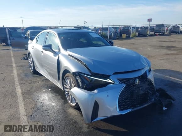 ✅ 2023 Lexus IS 300 • VIN: JTHDA1D24P5128432 • Lot: 43528227. Wystawiony na IAAI z przebiegiem 17 365 mil. Bezpłatny archiwum sprzedaży aukcyjnych z USA i szczegółowy raport historii pojazdu na DreamBid. Zdjęcie 6.