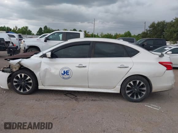 ✅ 2019 Nissan Sentra S • VIN: 3N1AB7AP8KY331391 • Лот: 43094147. Опубликован ранее на IAAI с пробегом 124 302 миль. Бесплатный доступ к архиву аукционных продаж из США и подробный отчёт об истории автомобиля на DreamBid. Изображение 15.