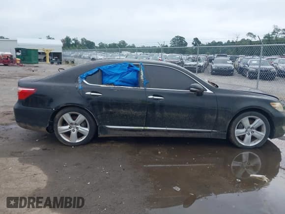 ✅ 2010 Lexus LS 460 • VIN: JTHBL5EF6A5097363 • Lot: 43026073. Listed on IAAI with Not provided. Free auction sales archive from the USA and detailed vehicle history report at DreamBid. Image 12.