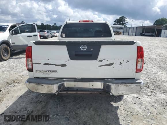 2015 Nissan Frontier S z VIN 1N6BD0CT5FN731034, wystawiony jako Copart lot #65045915 z przebiegiem 142 816 mil mil oraz Czysty tytuł • Clean title. Historia ofert i sprzedaży dostępna na DreamBid. Obrazek 6.