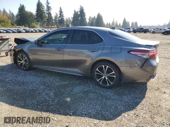 2019 Toyota Camry LE z VIN 4T1B11HK6KU735056, wystawiony jako Copart lot #82243775 z przebiegiem 111 013 mil mil oraz Szkoda całkowita • Salvage title. Historia ofert i sprzedaży dostępna na DreamBid. Obrazek 2.