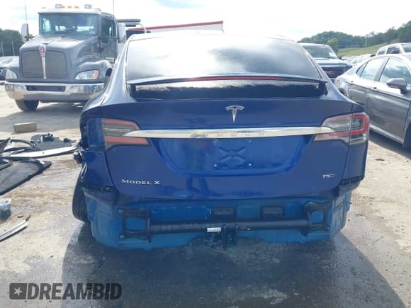 ✅ 2018 Tesla Model X 75D • VIN: 5YJXCDE20JF103722 • Лот: 43091191. Опубликован ранее на IAAI с пробегом 129 510 миль. Бесплатный доступ к архиву аукционных продаж из США и подробный отчёт об истории автомобиля на DreamBid. Изображение 6.