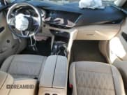 ✅ 2023 Buick Envision Avenir • VIN: LRBFZRR44PD079216 • Lot: 69641955. Wystawiony na Copart z przebiegiem 35 410 mil. Bezpłatny archiwum sprzedaży aukcyjnych z USA i szczegółowy raport historii pojazdu na DreamBid. Zdjęcie 8.