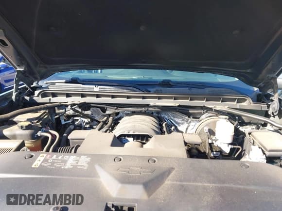 ✅ 2018 Chevrolet Silverado 1500 LT • VIN: 1GCPCREC6JF213658 • Lot: 41399740. Wystawiony na IAAI z przebiegiem 66 562 mil. Bezpłatny archiwum sprzedaży aukcyjnych z USA i szczegółowy raport historii pojazdu na DreamBid. Zdjęcie 10.