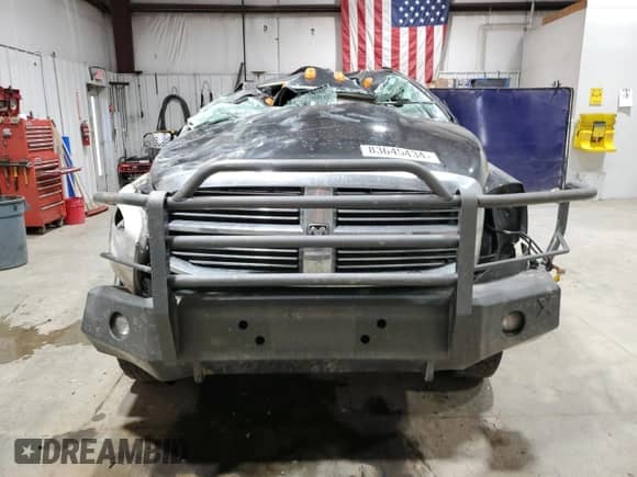 2006 Dodge 3500 SLT z VIN 3D7LX38C66G240110, wystawiony jako Copart lot #83645434 z przebiegiem 219 978 mil mil oraz Czysty tytuł • Clean title. Historia ofert i sprzedaży dostępna na DreamBid. Obrazek 5.