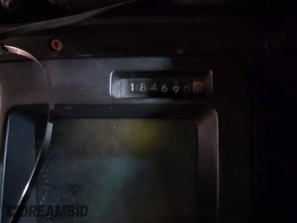 1987 Chevrolet Corvette с VIN 1G1YY2182H5110597, выставлен на аукционе IAAI как лот 41357644 с пробегом 184 690 миль миль и . История ставок и продаж доступна на DreamBid. Изображение 7.