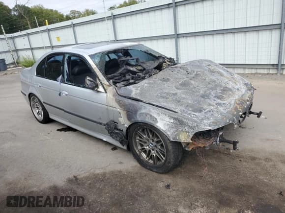 ✅ 2003 BMW 5 Series M5 • VIN: WBSDE93473CF93330 • Лот: 70384454. Опубликован ранее на Copart с пробегом Не указан. Бесплатный доступ к архиву аукционных продаж из США и подробный отчёт об истории автомобиля на DreamBid. Изображение 4.