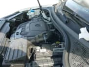 ✅ 2023 Volkswagen Tiguan SE R-Line Black • VIN: 3VVCB7AX0PM090710 • Lot: 41256904. Wystawiony na IAAI z przebiegiem 12 819 mil. Bezpłatny archiwum sprzedaży aukcyjnych z USA i szczegółowy raport historii pojazdu na DreamBid. Zdjęcie 19.