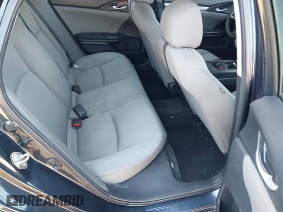 ✅ 2019 Honda Civic LX • VIN: 2HGFC2F67KH564494 • Lot: 43031922. Wystawiony na IAAI z przebiegiem 165 931 mil. Bezpłatny archiwum sprzedaży aukcyjnych z USA i szczegółowy raport historii pojazdu na DreamBid. Zdjęcie 8.