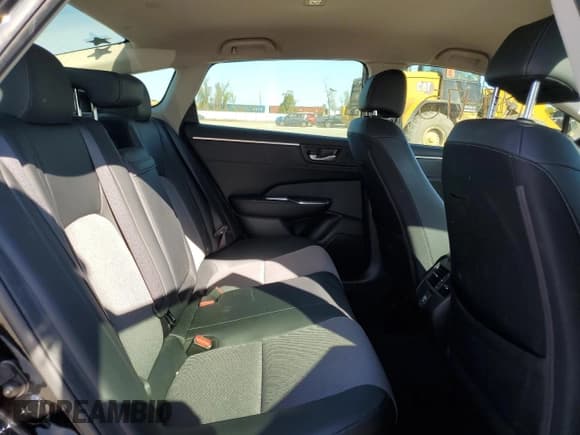 ✅ 2018 Honda Clarity • VIN: JHMZC5F1XJC011632 • Lot: 71693242. Listed on Copart with 137,475 mi. Free auction sales archive from the USA and detailed vehicle history report at DreamBid. Image 10.