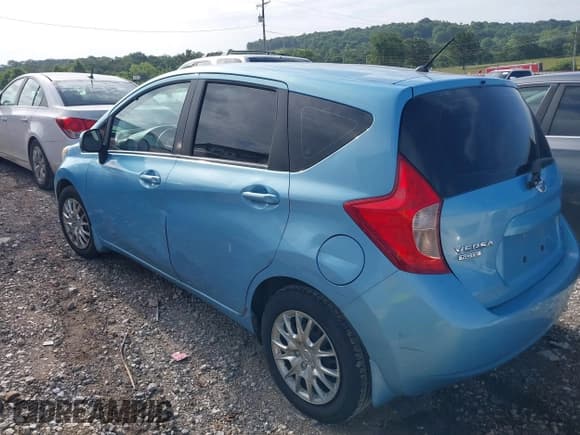 ✅ 2014 Nissan Note S • VIN: 3N1CE2CP2EL364842 • Lot: 42643232. Wystawiony na IAAI z przebiegiem 194 636 mil. Bezpłatny archiwum sprzedaży aukcyjnych z USA i szczegółowy raport historii pojazdu na DreamBid. Zdjęcie 3.