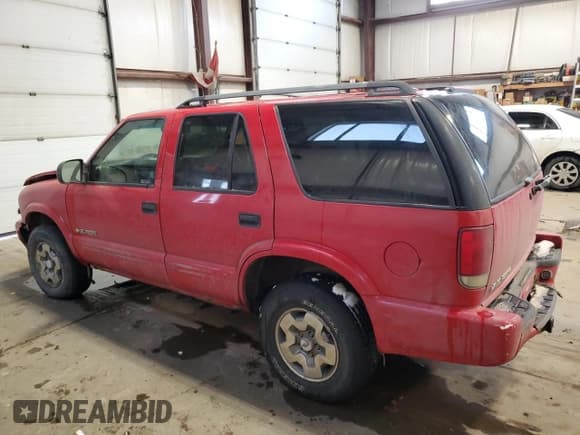✅ 2004 Chevrolet Blazer LS • VIN: 1GNDT13X74K135842 • Lot: 88778375. Wystawiony na Copart z przebiegiem 224 333 mil. Bezpłatny archiwum sprzedaży aukcyjnych z USA i szczegółowy raport historii pojazdu na DreamBid. Zdjęcie 2.