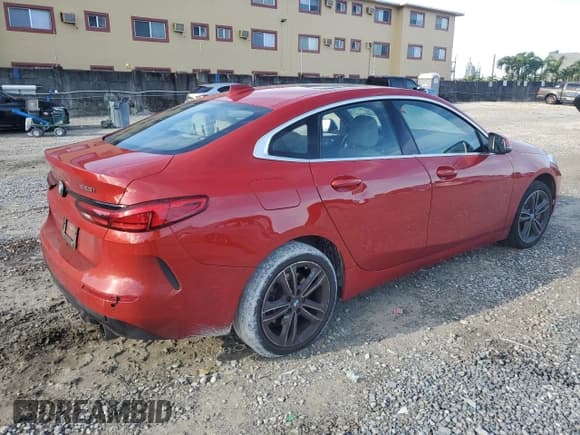 ✅ 2022 BMW 2 Series 228i • VIN: WBA53AK07N7L14840 • Lot: 83948175. Wystawiony na Copart z przebiegiem 52 055 mil. Bezpłatny archiwum sprzedaży aukcyjnych z USA i szczegółowy raport historii pojazdu na DreamBid. Zdjęcie 3.