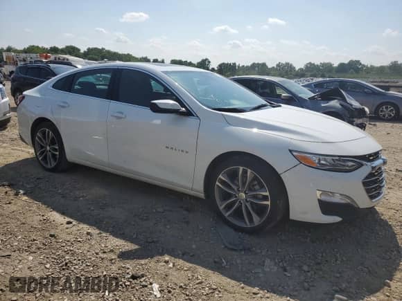 2024 Chevrolet Malibu LT z VIN 1G1ZE5ST8RF212208, wystawiony jako Copart lot #65523255 z przebiegiem 33 618 mil mil oraz Czysty tytuł • Clean title. Historia ofert i sprzedaży dostępna na DreamBid. Obrazek 4.