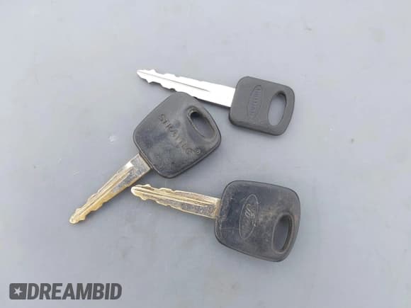 ✅ 2000 Ford Focus LX • VIN: 1FAFP33P8YW152574 • Lot: 43578214. Listed on IAAI with 175,420 mi. Free auction sales archive from the USA and detailed vehicle history report at DreamBid. Image 11.