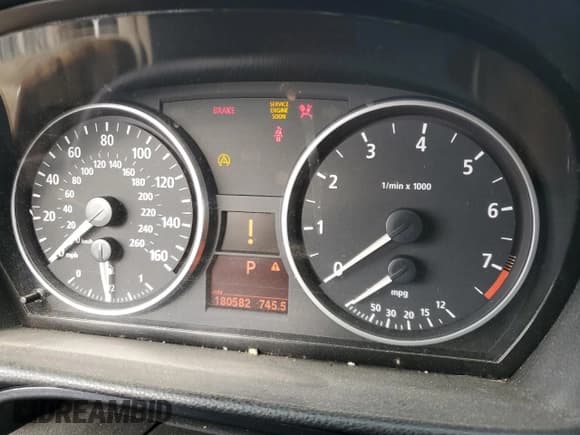 ✅ 2007 BMW 3 Series 328i • VIN: WBAVC53597FZ70211 • Lot: 86897965. Listed on Copart with 180,582 mi. Free auction sales archive from the USA and detailed vehicle history report at DreamBid. Image 9.