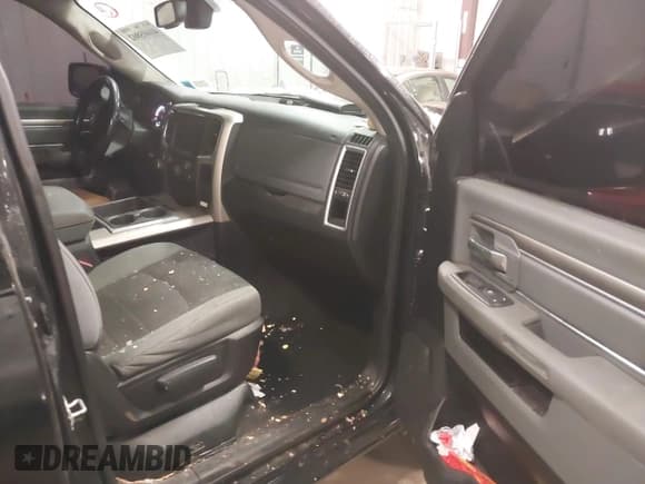 ✅ 2014 Ram 1500 Lone Star • VIN: 1C6RR7LT3ES393202 • Lot: 41605802. Listed on IAAI with 217,956 mi. Free auction sales archive from the USA and detailed vehicle history report at DreamBid. Image 5.