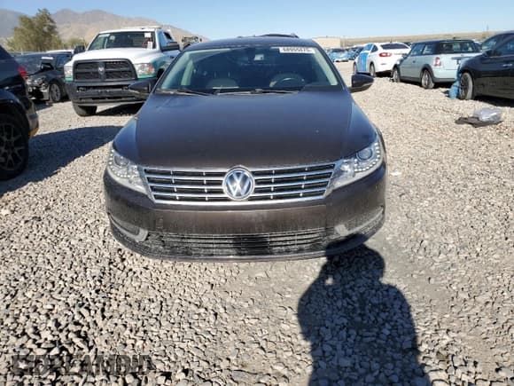 ✅ 2015 Volkswagen CC Sport • VIN: WVWBP7AN2FE802598 • Лот: 68955875. Опубликован ранее на Copart с пробегом 110 437 миль. Бесплатный доступ к архиву аукционных продаж из США и подробный отчёт об истории автомобиля на DreamBid. Изображение 5.