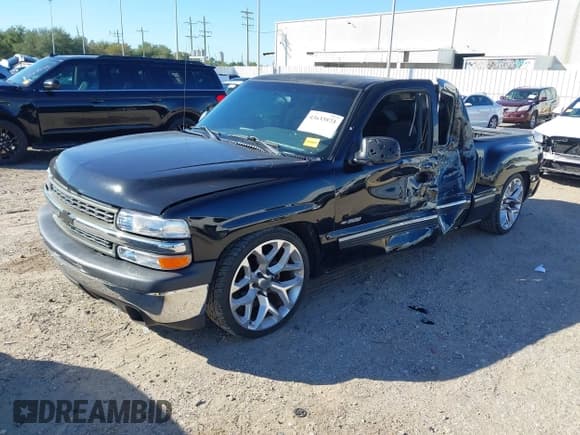 ✅ 2001 Chevrolet Silverado 1500 LS • VIN: 2GCEC19VX11142637 • Lot: 43633573. Listed on IAAI with 232,476 mi. Free auction sales archive from the USA and detailed vehicle history report at DreamBid. Image 18.