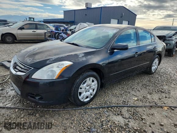 ✅ 2011 Nissan Altima S • VIN: 1N4AL2AP6BC137888 • Лот: 92319155. Опубликован ранее на Copart с пробегом 151 714 миль. Бесплатный доступ к архиву аукционных продаж из США и подробный отчёт об истории автомобиля на DreamBid. Изображение 1.