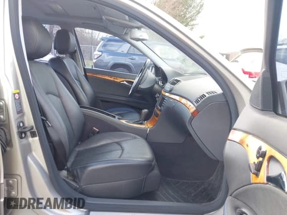 ✅ 2006 Mercedes-Benz E 350 • VIN: WDBUF87J06X207807 • Лот: 43793372. Опубликован ранее на IAAI с пробегом 181 726 миль. Бесплатный доступ к архиву аукционных продаж из США и подробный отчёт об истории автомобиля на DreamBid. Изображение 5.