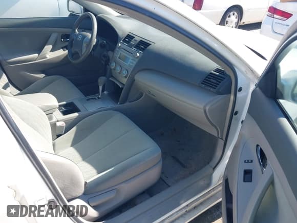 ✅ 2009 Toyota Camry • VIN: 4T1BE46K39U907983 • Lot: 43016207. Listed on IAAI with 91,386 mi. Free auction sales archive from the USA and detailed vehicle history report at DreamBid. Image 5.