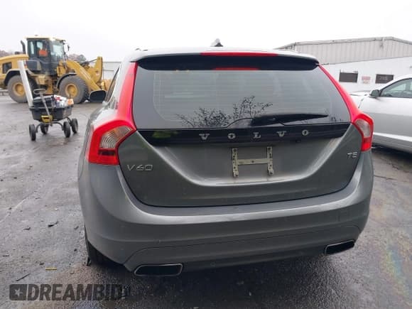 ✅ 2016 Volvo V60 T5 Drive-E Premier • VIN: YV140MEK4G1296965 • Lot: 43745069. Listed on IAAI with 87,737 mi. Free auction sales archive from the USA and detailed vehicle history report at DreamBid. Image 16.
