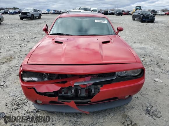 ✅ 2013 Dodge Challenger SXT • VIN: 2C3CDYAG0DH628903 • Lot: 87436344. Wystawiony na Copart z przebiegiem 127 781 mil. Bezpłatny archiwum sprzedaży aukcyjnych z USA i szczegółowy raport historii pojazdu na DreamBid. Zdjęcie 5.