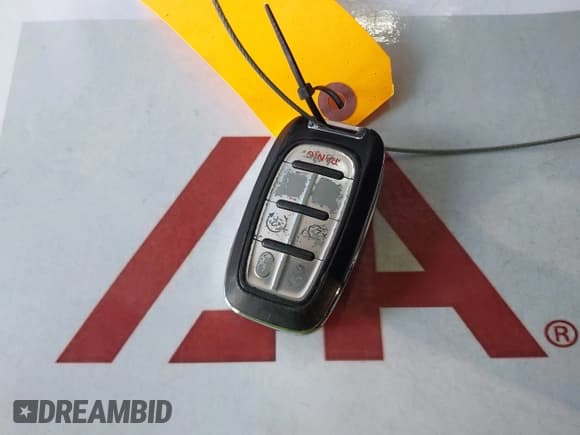 ✅ 2019 Chrysler Pacifica Touring Plus • VIN: 2C4RC1FG5KR633238 • Lot: 43472396. Wystawiony na IAAI z przebiegiem 103 337 mil. Bezpłatny archiwum sprzedaży aukcyjnych z USA i szczegółowy raport historii pojazdu na DreamBid. Zdjęcie 11.