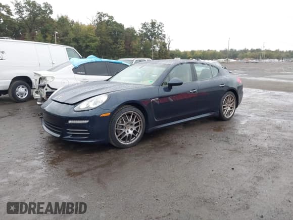 ✅ 2014 Porsche Panamera • VIN: WP0AA2A76EL006755 • Лот: 43365767. Опубликован ранее на IAAI с пробегом 119 389 миль. Бесплатный доступ к архиву аукционных продаж из США и подробный отчёт об истории автомобиля на DreamBid. Изображение 17.