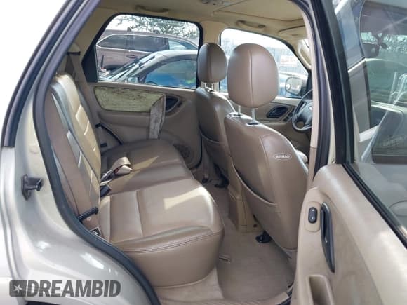 ✅ 2004 Ford Escape Limited • VIN: 1FMCU04104KA41934 • Lot: 41444706. Listed on IAAI with 169,347 mi. Free auction sales archive from the USA and detailed vehicle history report at DreamBid. Image 8.