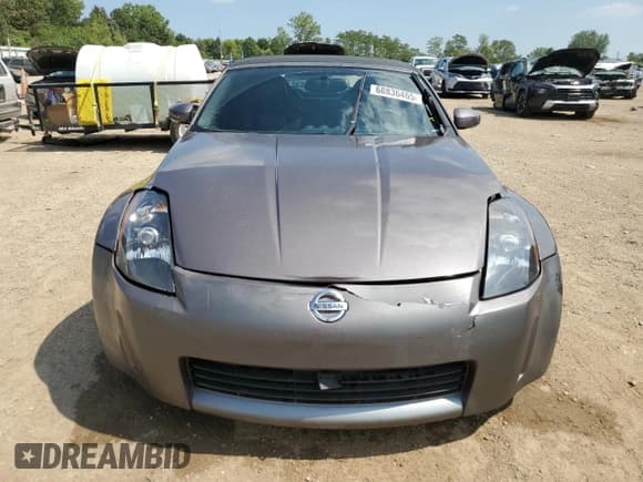 ✅ 2004 Nissan 350Z Touring • VIN: JN1AZ36A74T013329 • Lot: 68836465. Wystawiony na Copart z przebiegiem 184 894 mil. Bezpłatny archiwum sprzedaży aukcyjnych z USA i szczegółowy raport historii pojazdu na DreamBid. Zdjęcie 5.