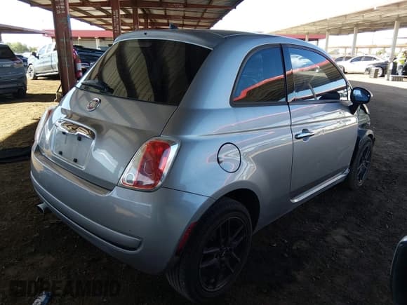 ✅ 2015 FIAT 500 Pop • VIN: 3C3CFFAR4FT597438 • Lot: 43785416. Listed on IAAI with 117,059 mi. Free auction sales archive from the USA and detailed vehicle history report at DreamBid. Image 4.